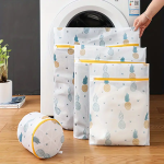 Set 4 Saci de Spălare pentru Rufe